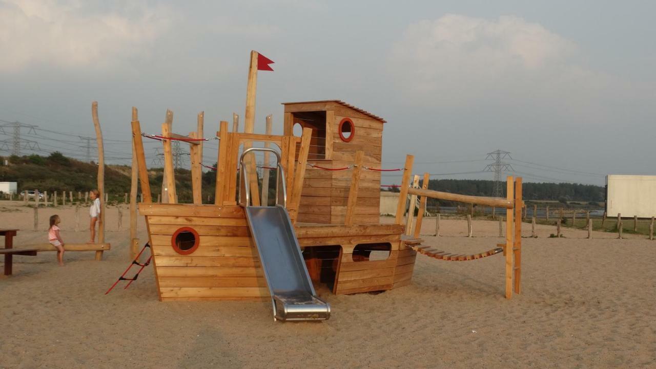 Beach Hotel Остворне Екстер'єр фото